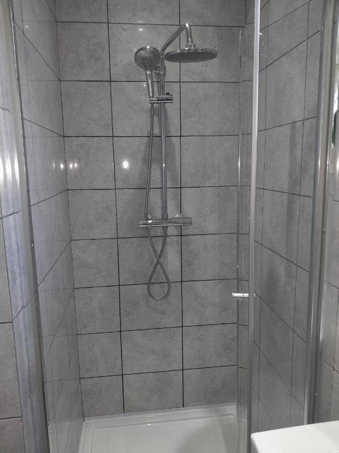 Mj Serviced Apartment: Luxurious West London Living Near Tube Apartment Hanwell