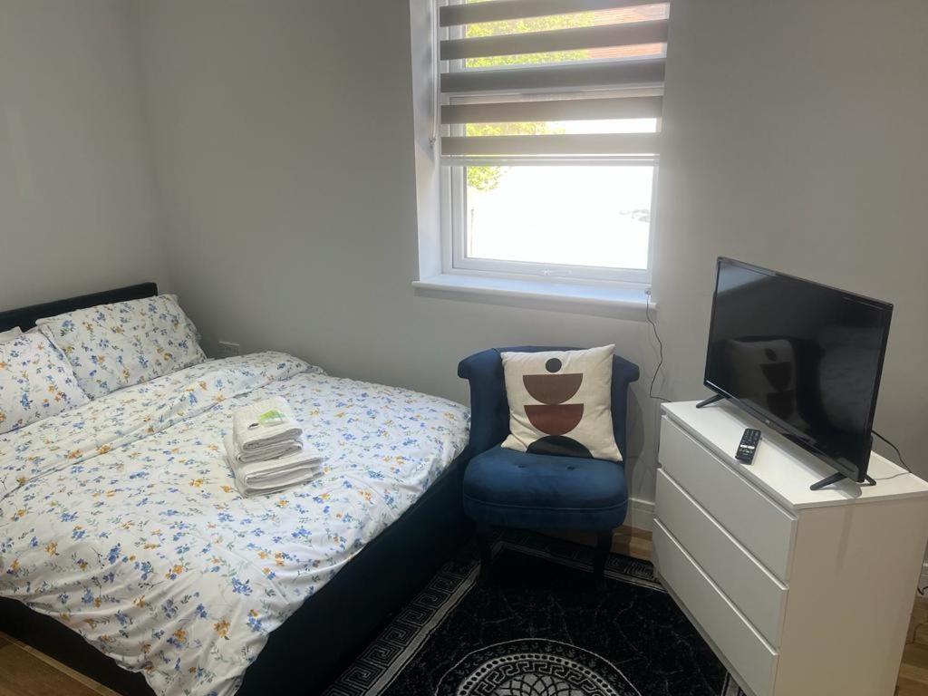 Mj Serviced Apartment: Luxurious West London Living Near Tube *