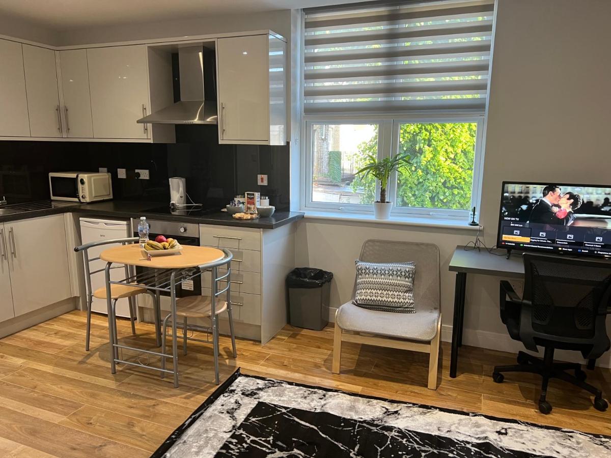 Mj Serviced Apartment: Luxurious West London Living Near Tube